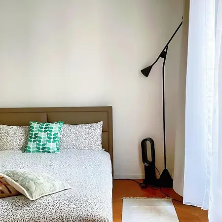Apartment Un Grand 3p Haussmannien Situe A Cote Des Galeries Lafayette